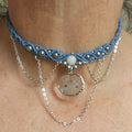 Collier ras-de-cou macramé, myosostis sylva memoriae