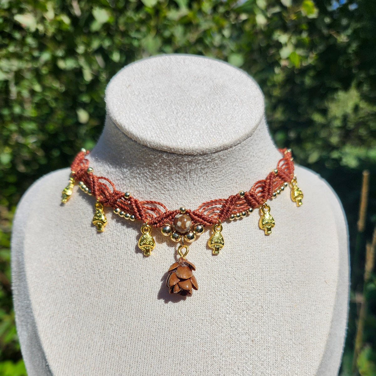 Collier ras-de-cou macramé, abondance automnale, cuivré
